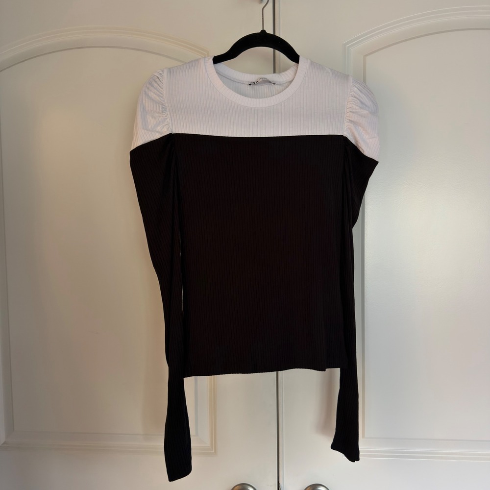 Zara Womens Black White Colorblock Ribbed Puff Sleeve Knit Top Size Medium